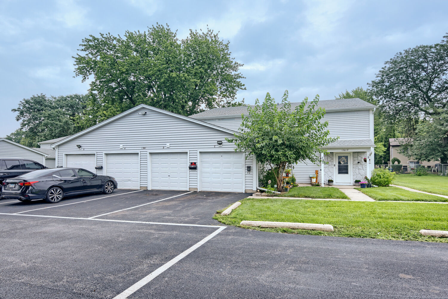 1301 N Glen Circle D Property Photo 1
