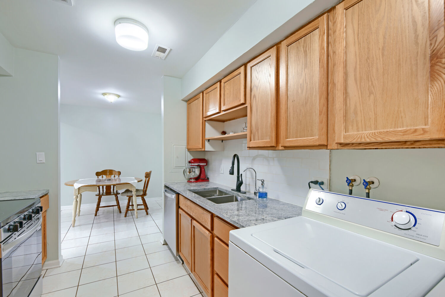 1301 N Glen Circle D Property Photo 9