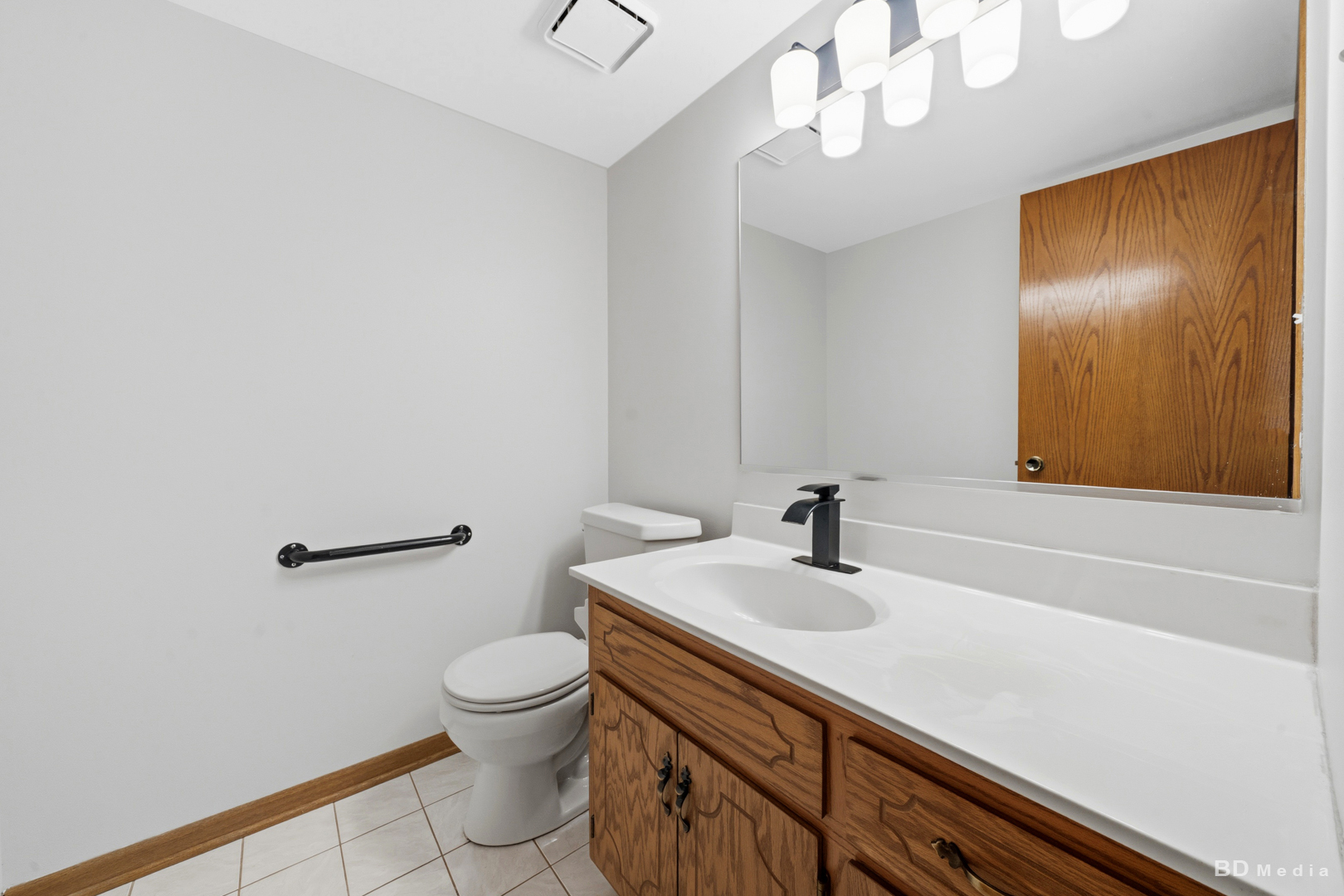18116 John Charles Drive Property Photo 13