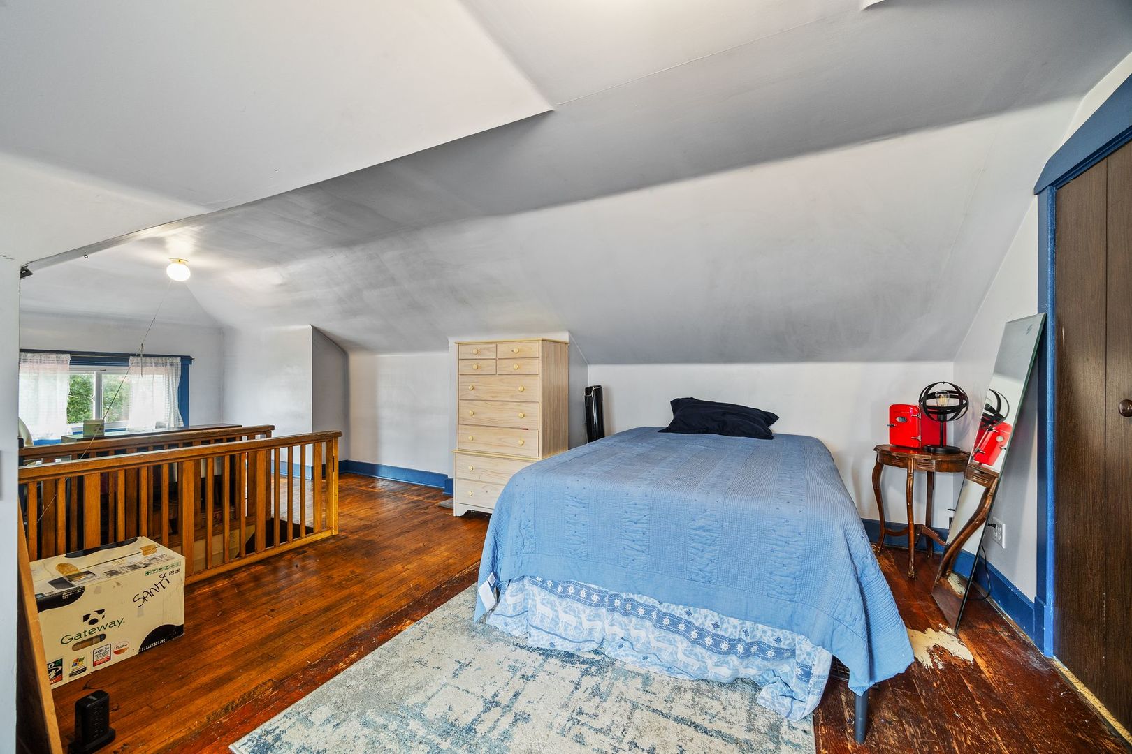 1018 S Mayfield Avenue Property Photo 18