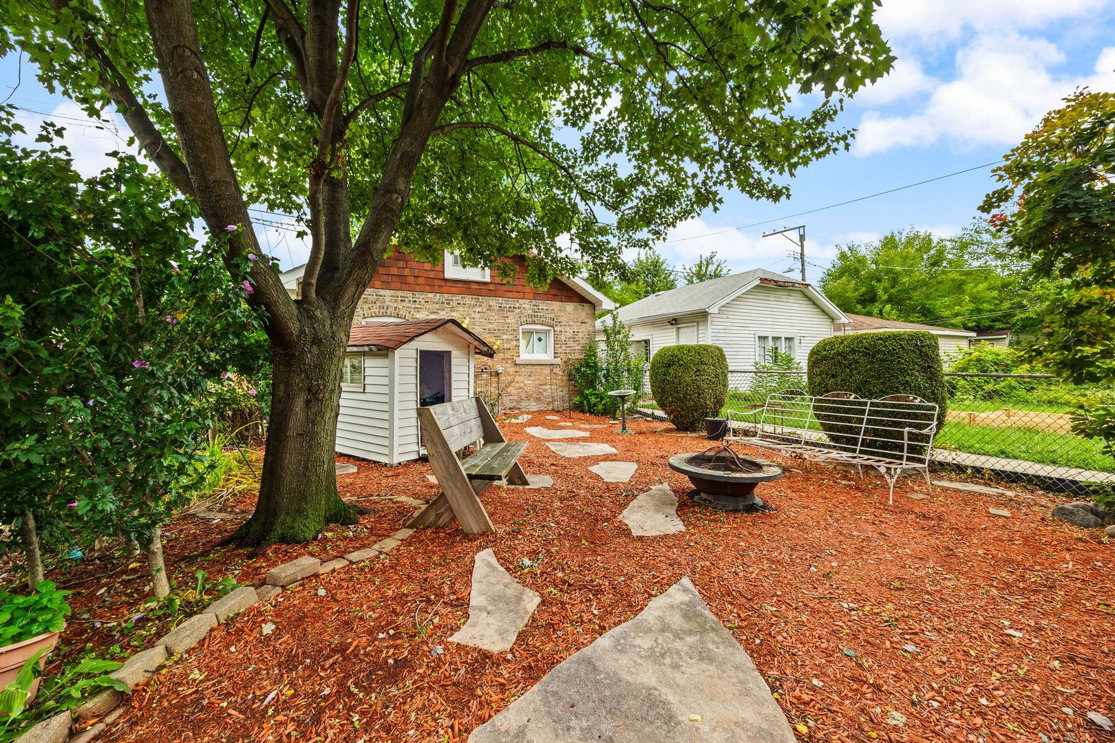1018 S Mayfield Avenue Property Photo 24