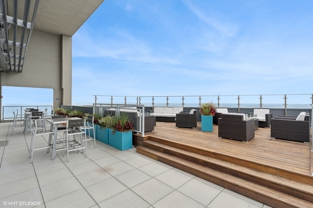 600 N Lake Shore Drive 2102 Property Photo 27