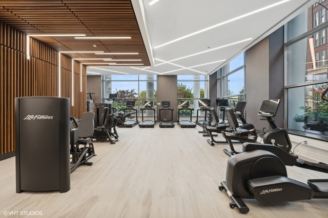600 N Lake Shore Drive 2102 Property Photo 28