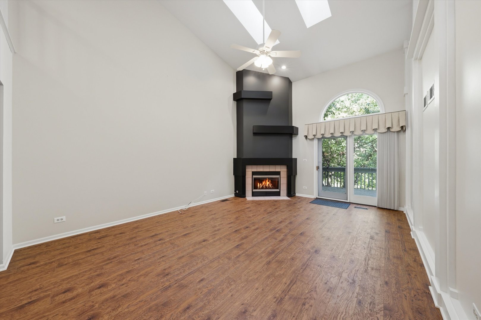14303 Crystal Tree Drive Property Photo 10