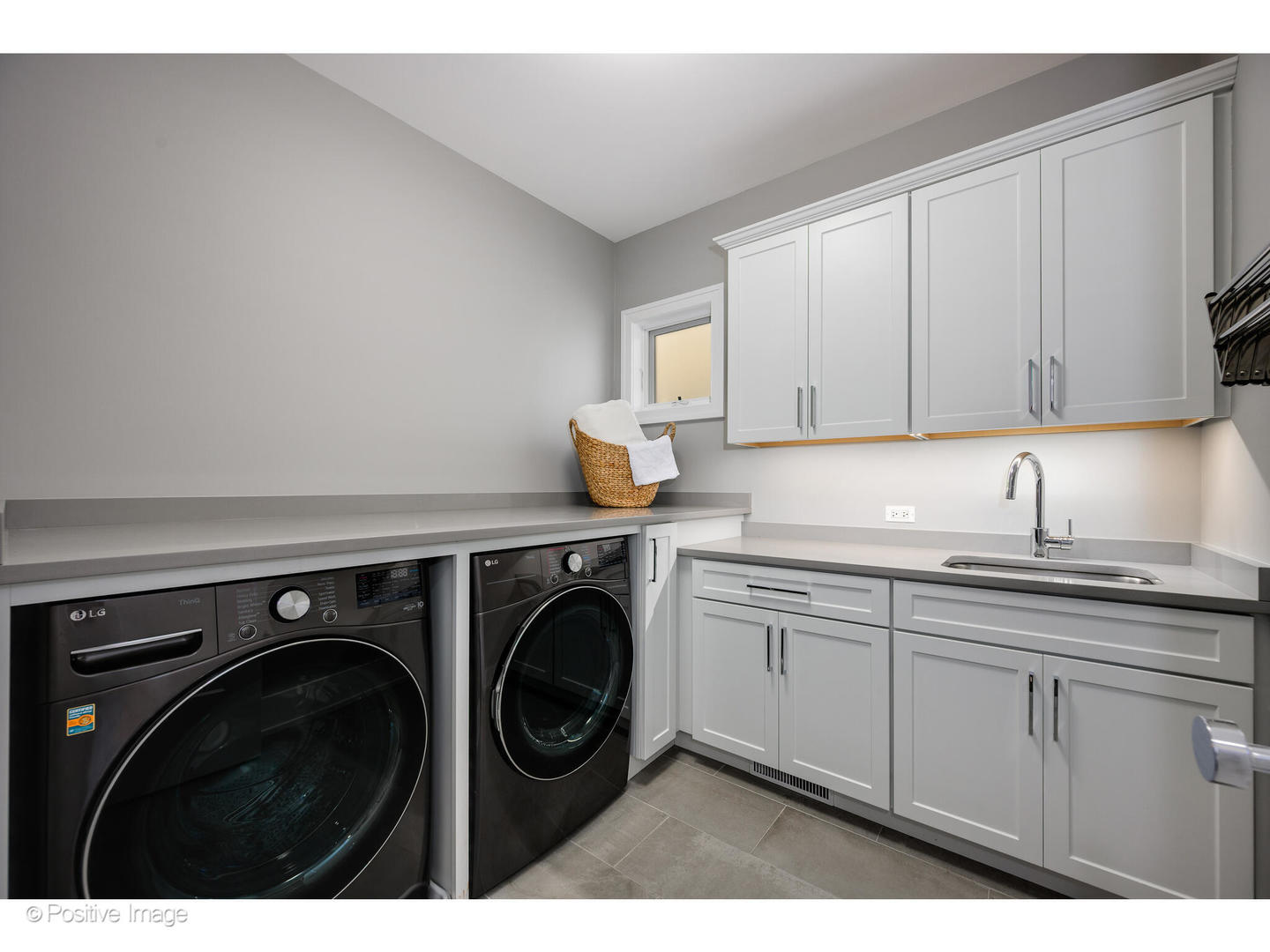 2107 W Bradley Place Property Photo 44