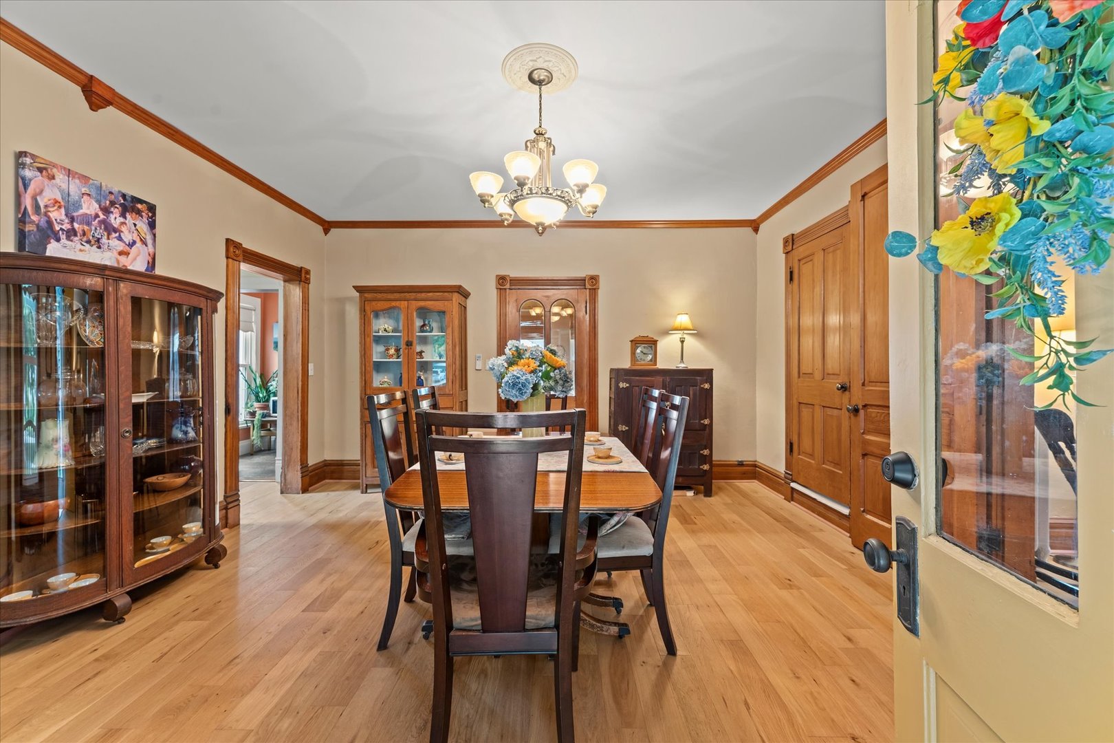 321 N High Street Property Photo 5