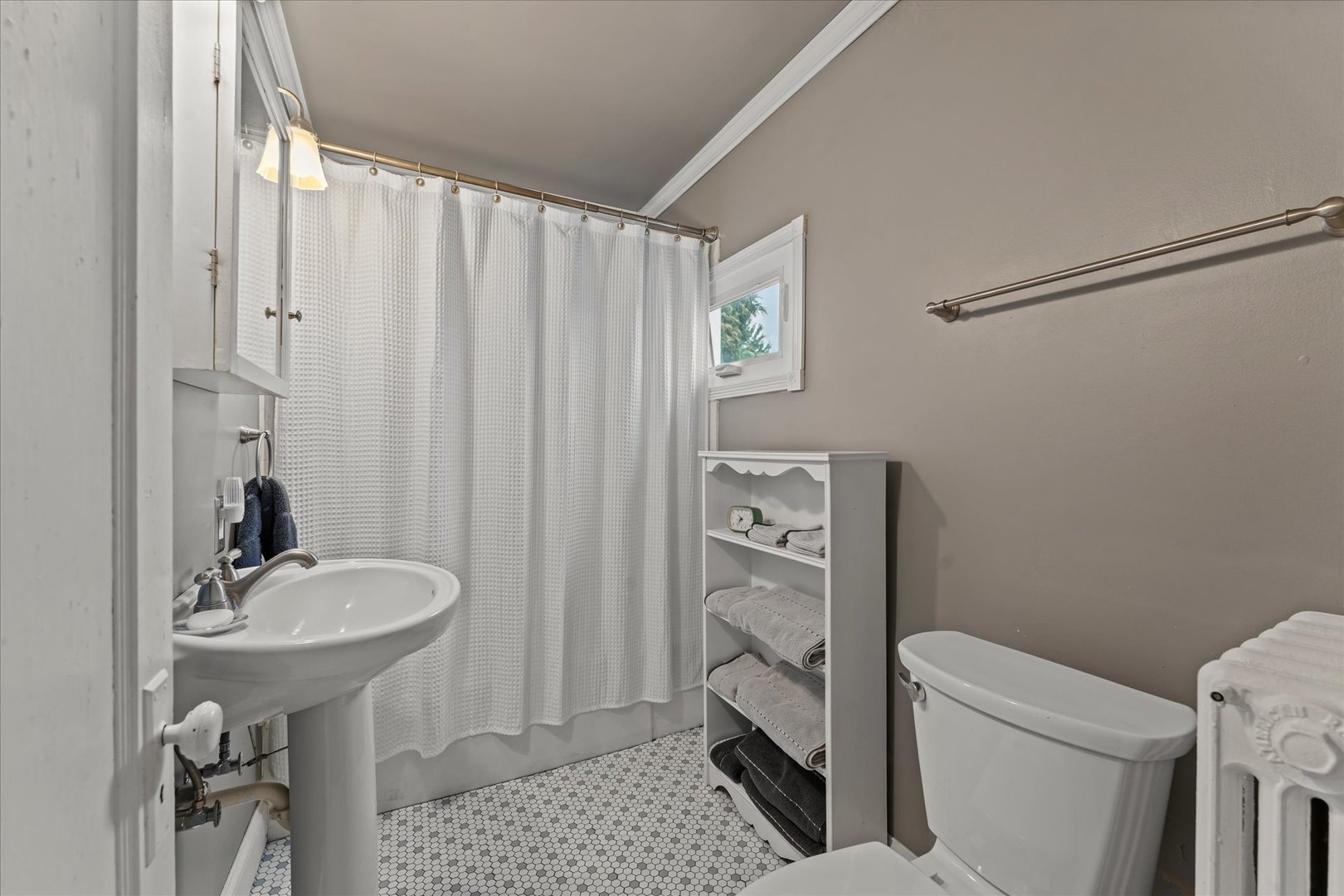 321 N High Street Property Photo 32