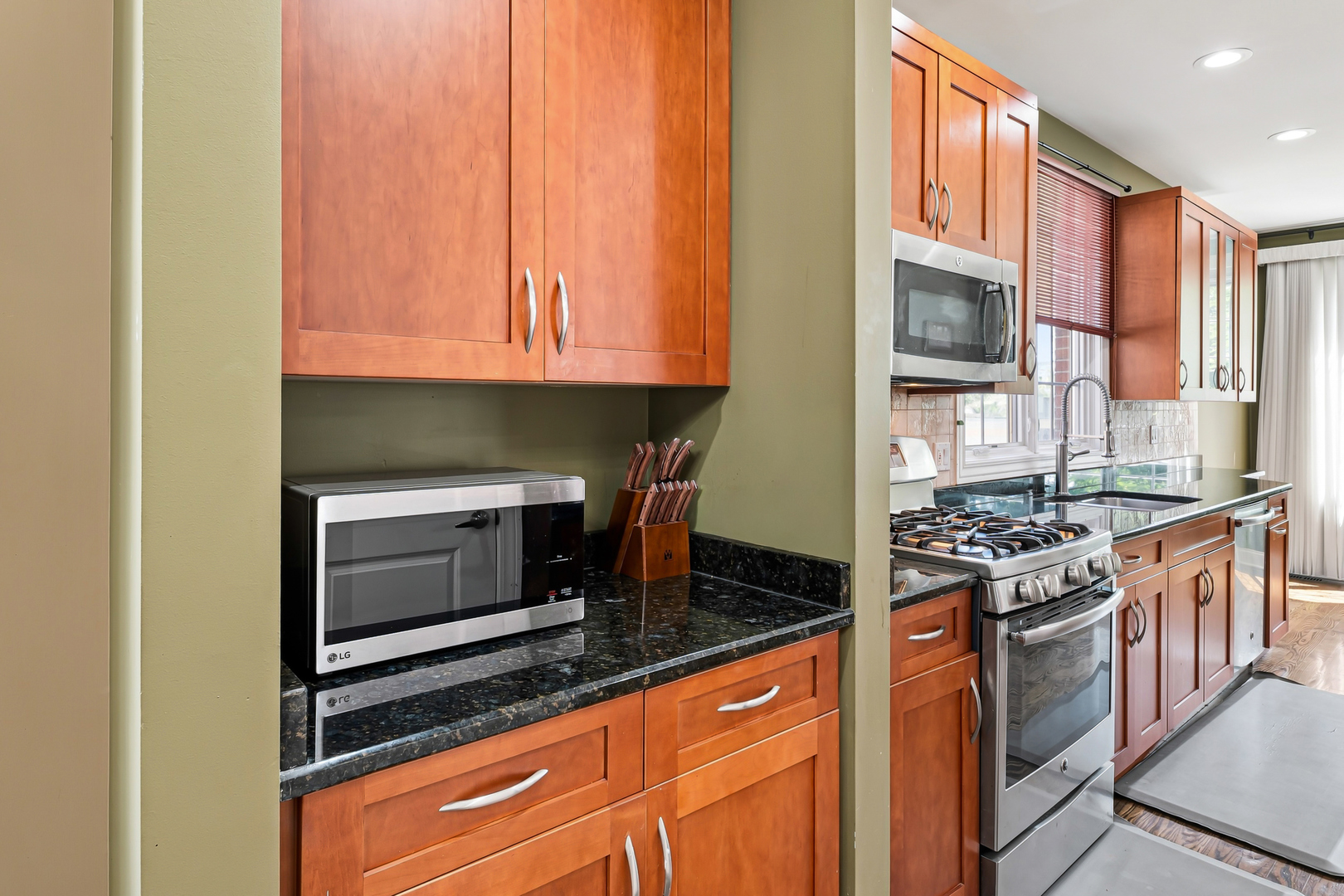 1769 Morse Avenue Property Photo 16