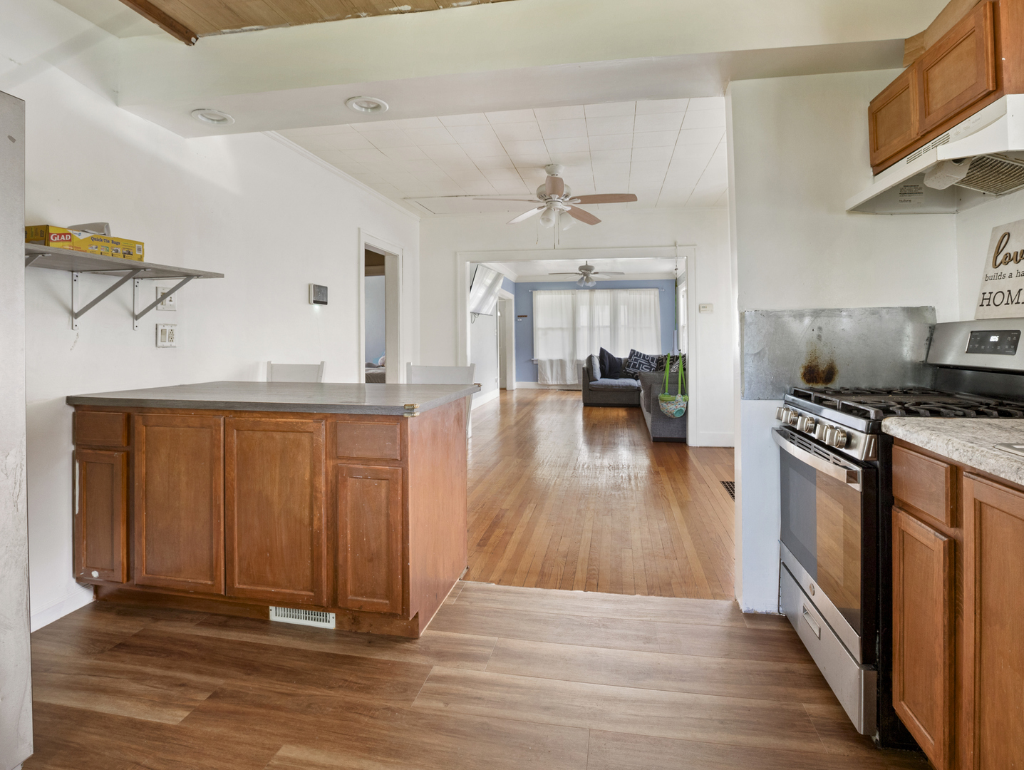 1310 Prairie Avenue Property Photo 11