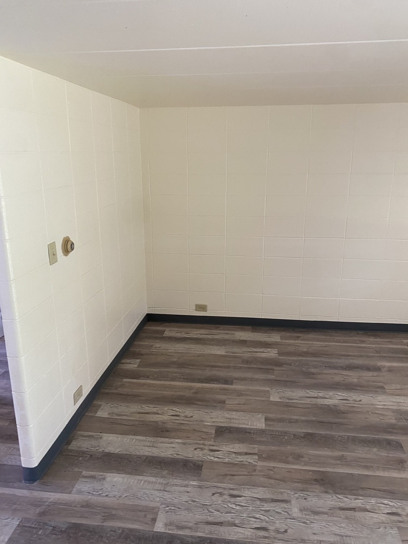 9126 S Buffalo Avenue 1d Property Photo 7