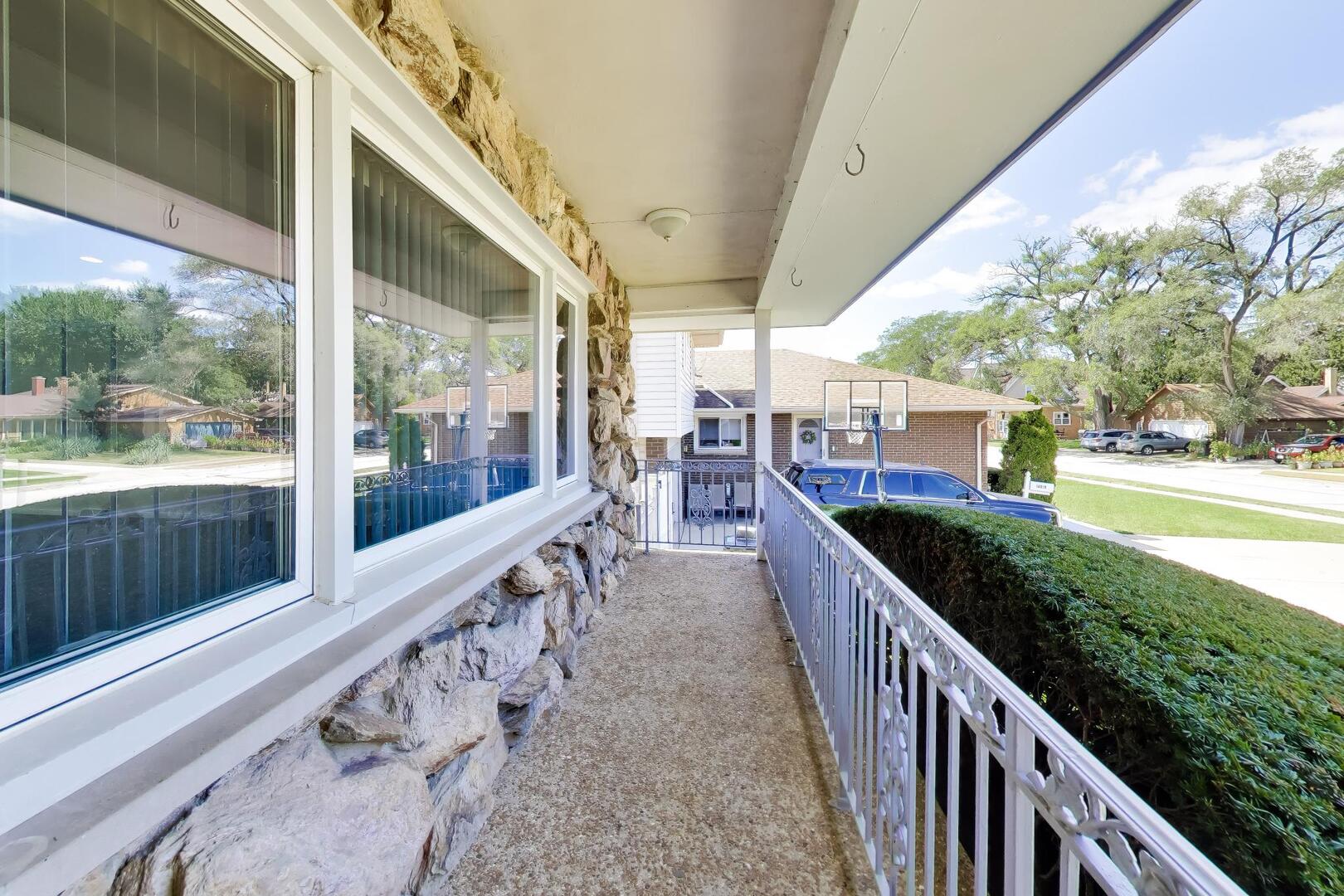 10013 Hope Drive Property Photo 4