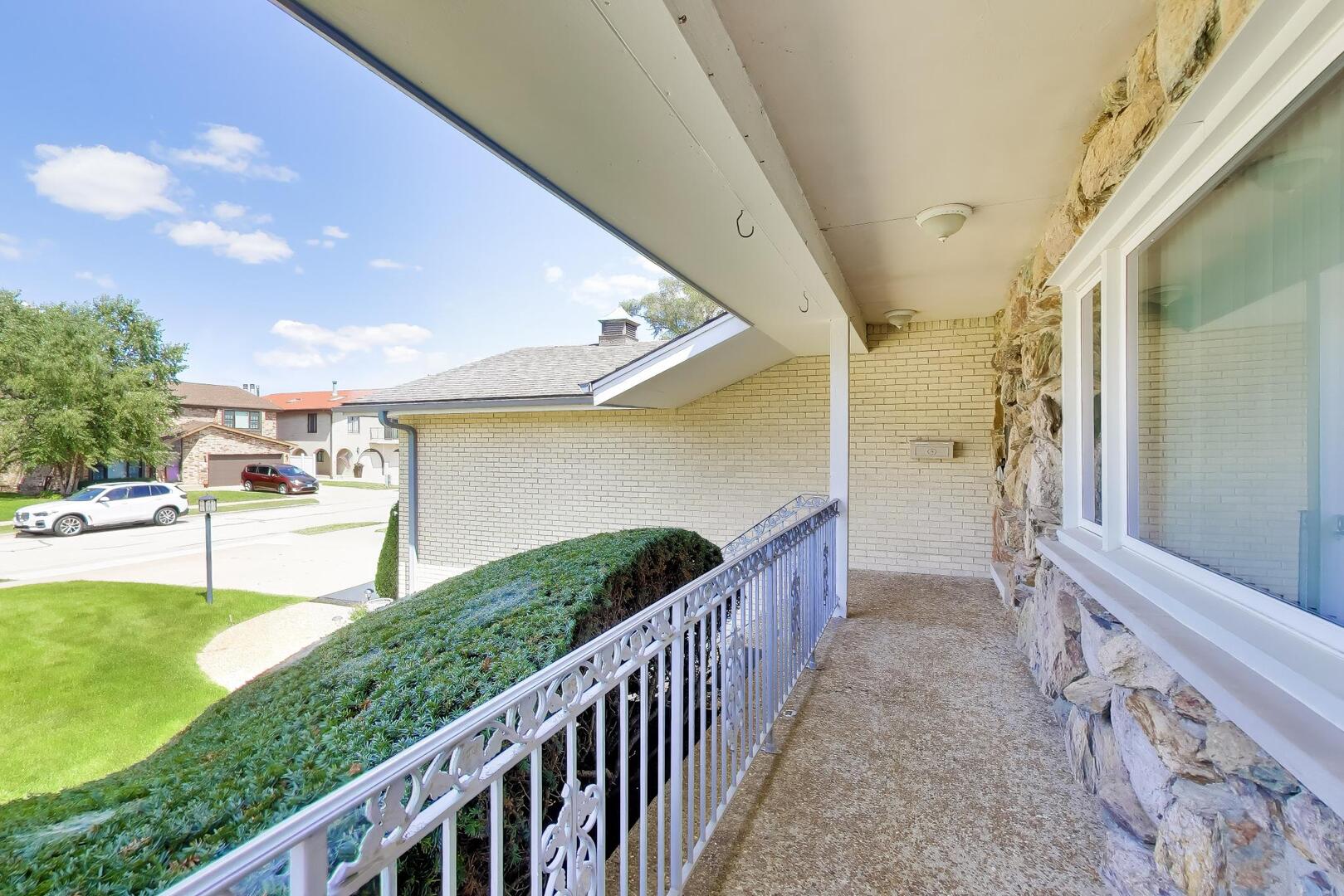 10013 Hope Drive Property Photo 5