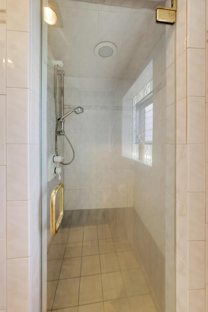 10013 Hope Drive Property Photo 41