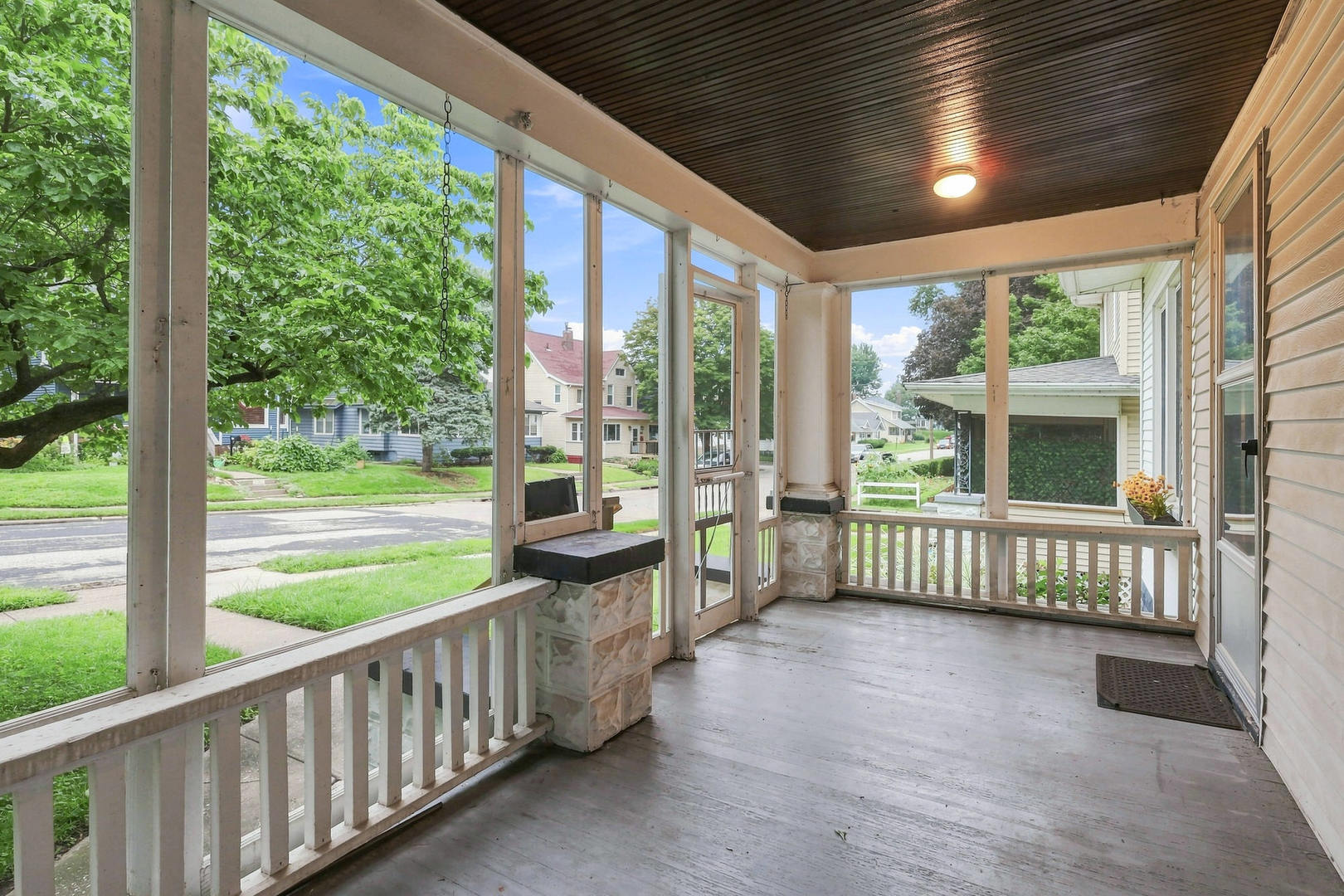 2015 Tremont Avenue Property Photo 5