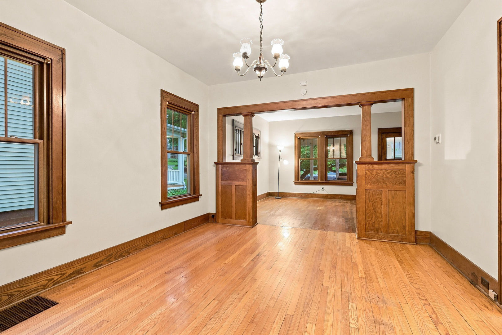 2015 Tremont Avenue Property Photo 12