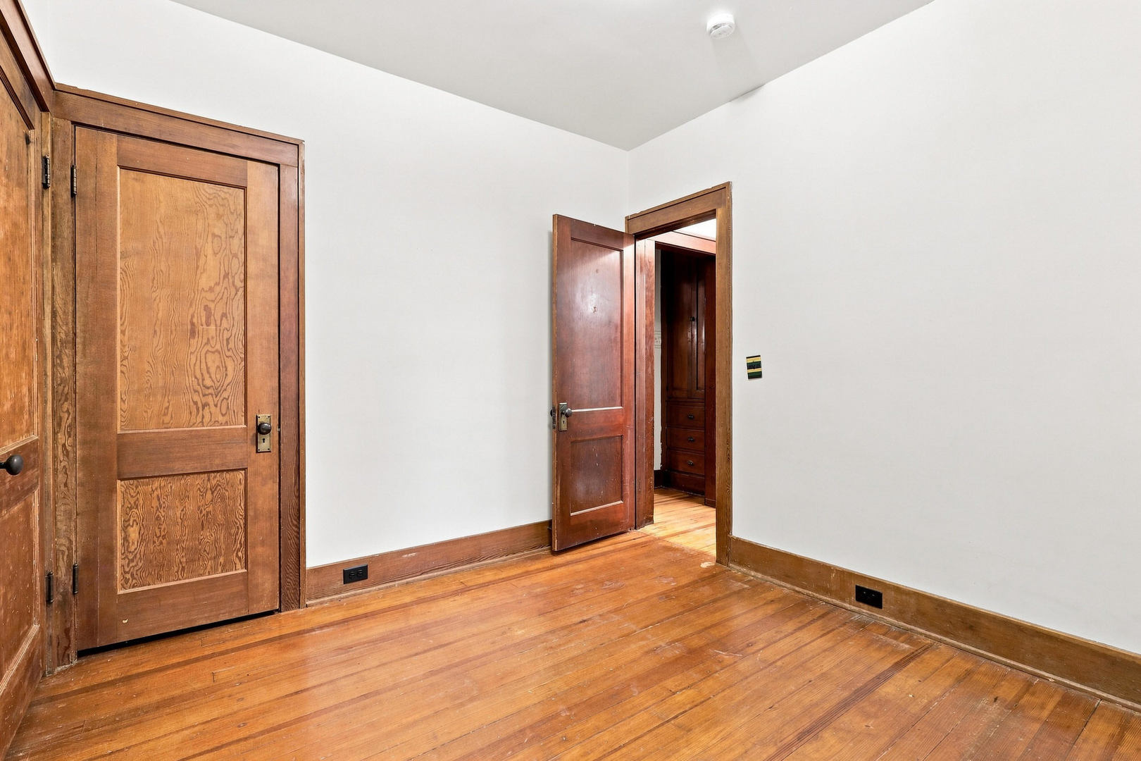2015 Tremont Avenue Property Photo 22