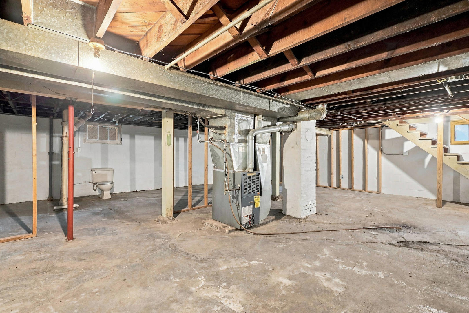 2015 Tremont Avenue Property Photo 27