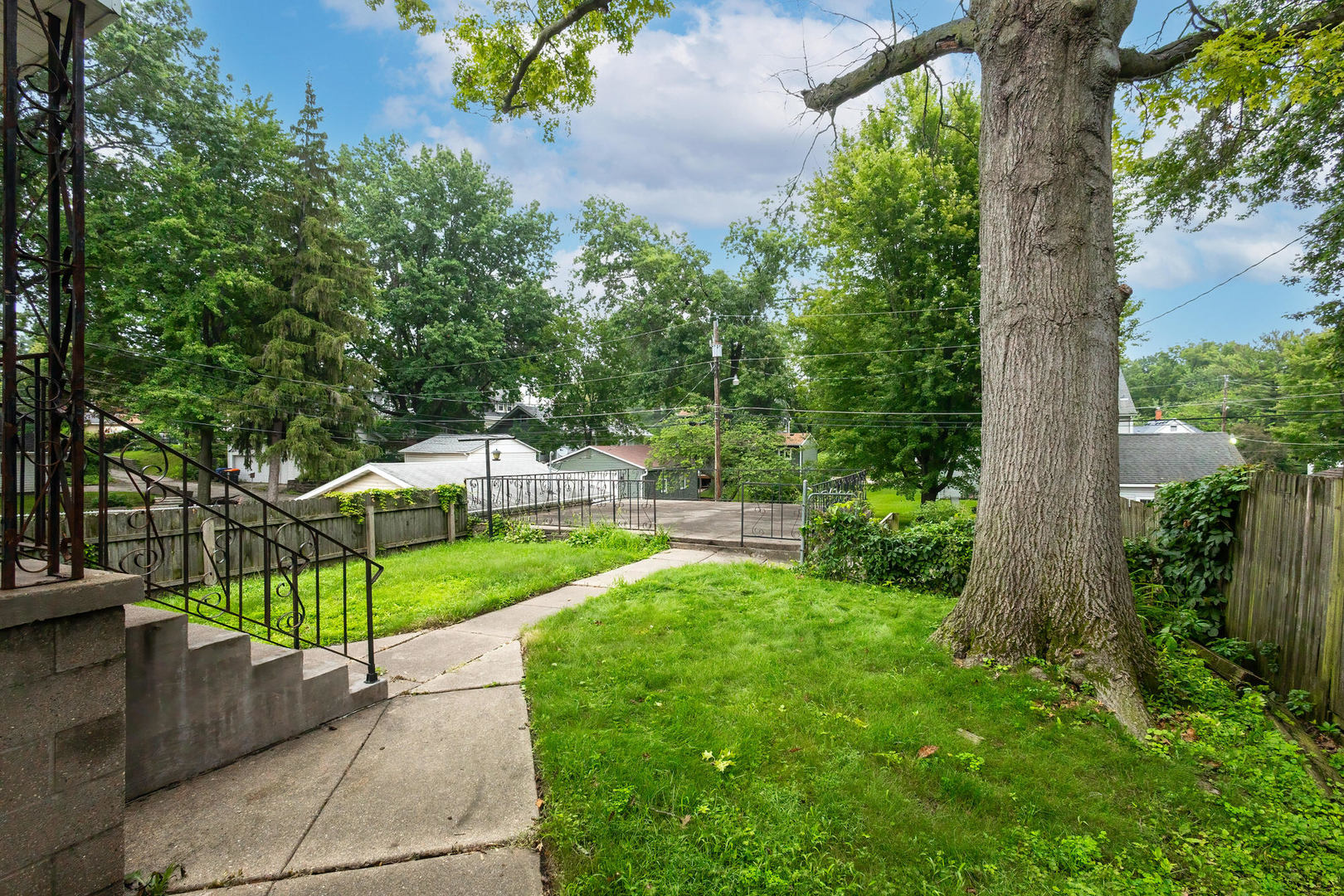 2015 Tremont Avenue Property Photo 29