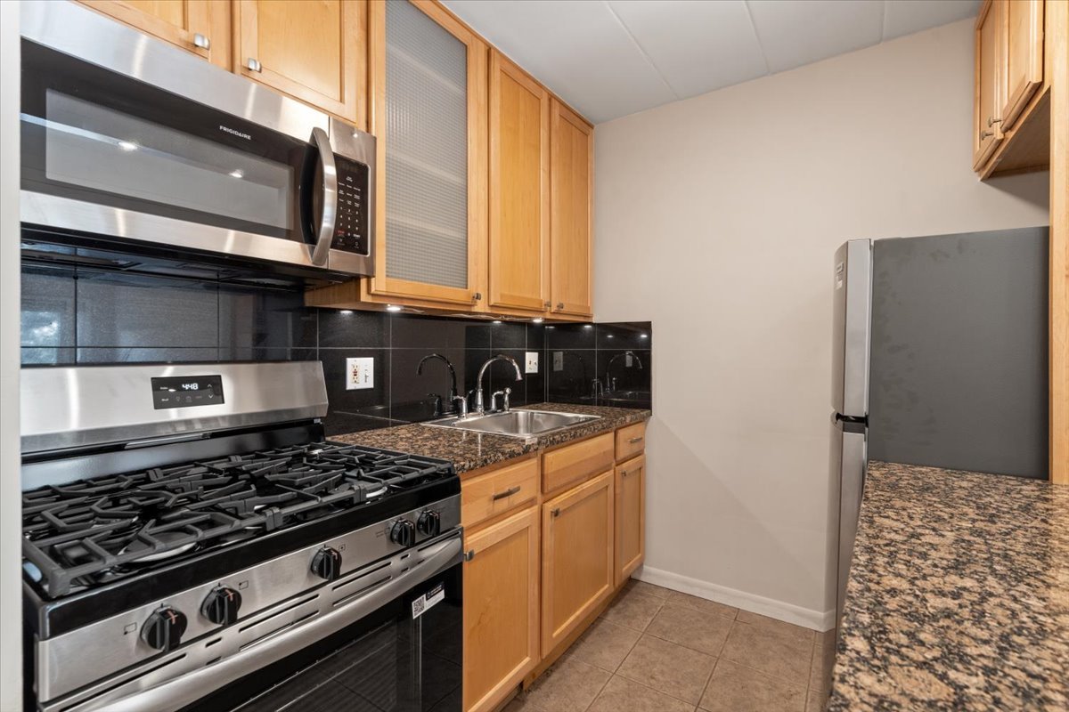 5616 N Kenmore Avenue 5c Property Photo 5