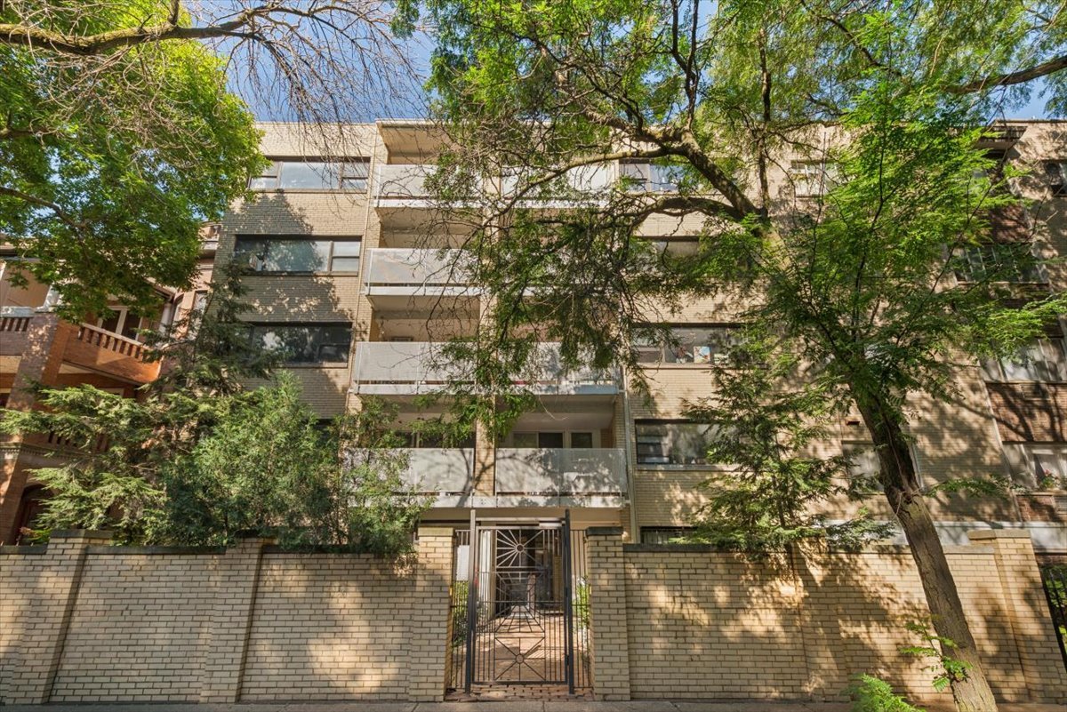 5616 N Kenmore Avenue 3d Property Photo