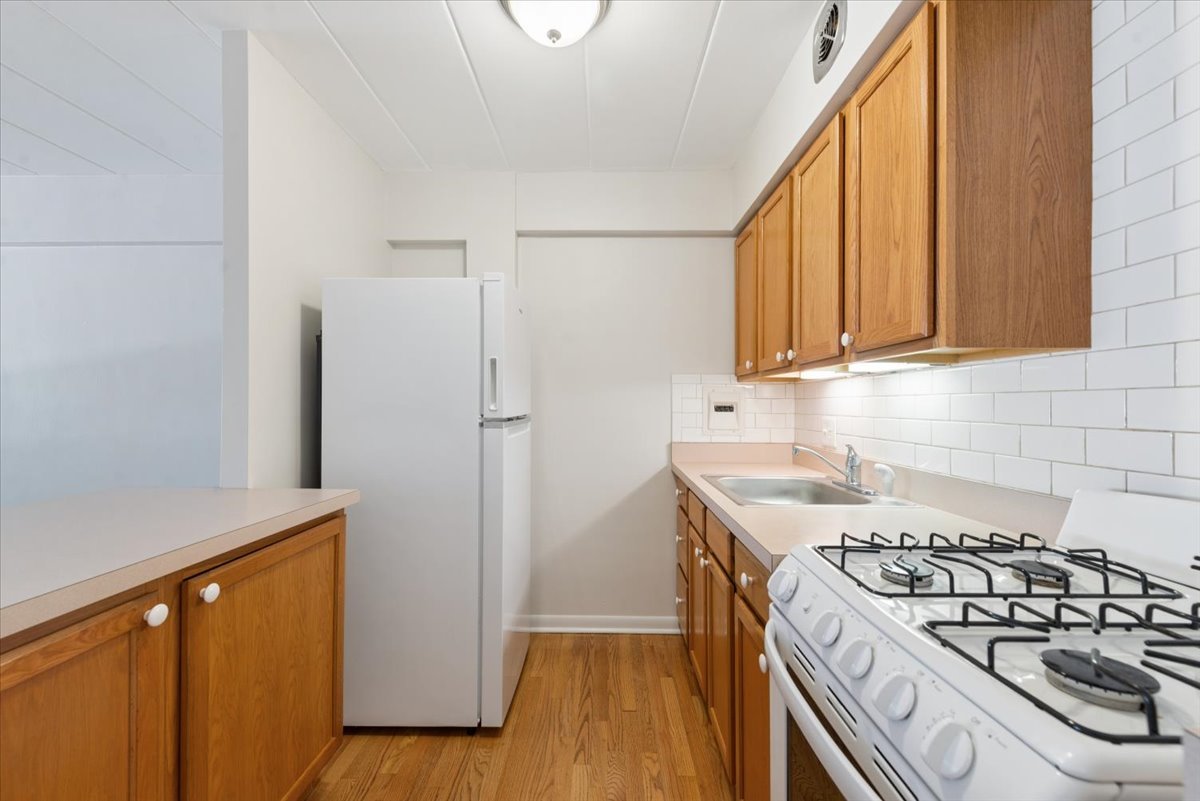 5616 N Kenmore Avenue 3d Property Photo 5