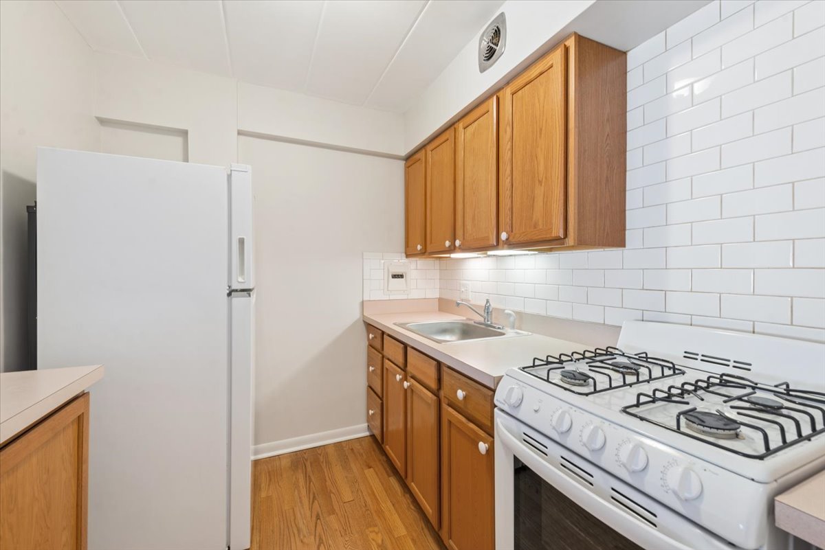 5616 N Kenmore Avenue 3d Property Photo 7