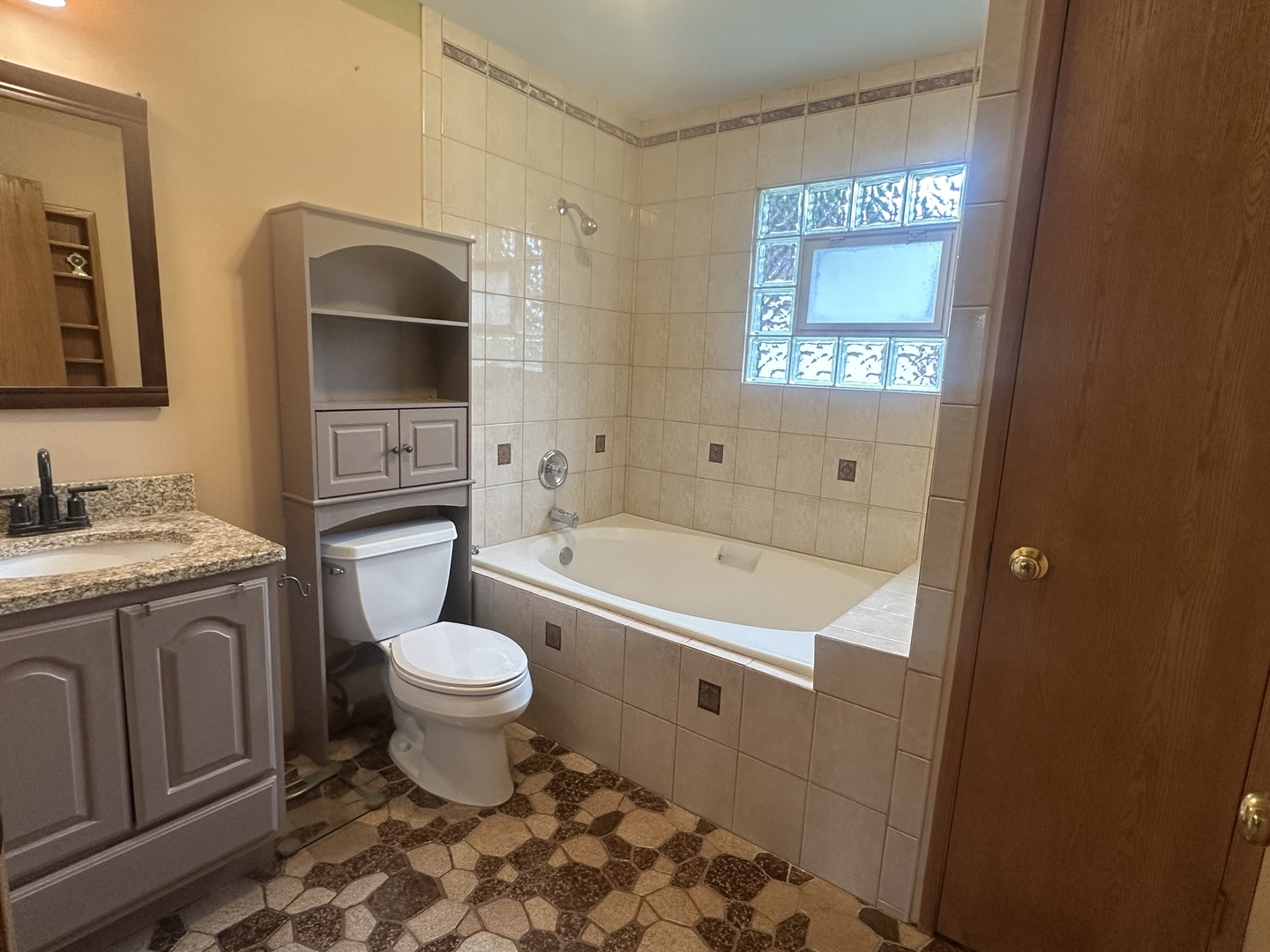 17131 Ozark Avenue Property Photo 8