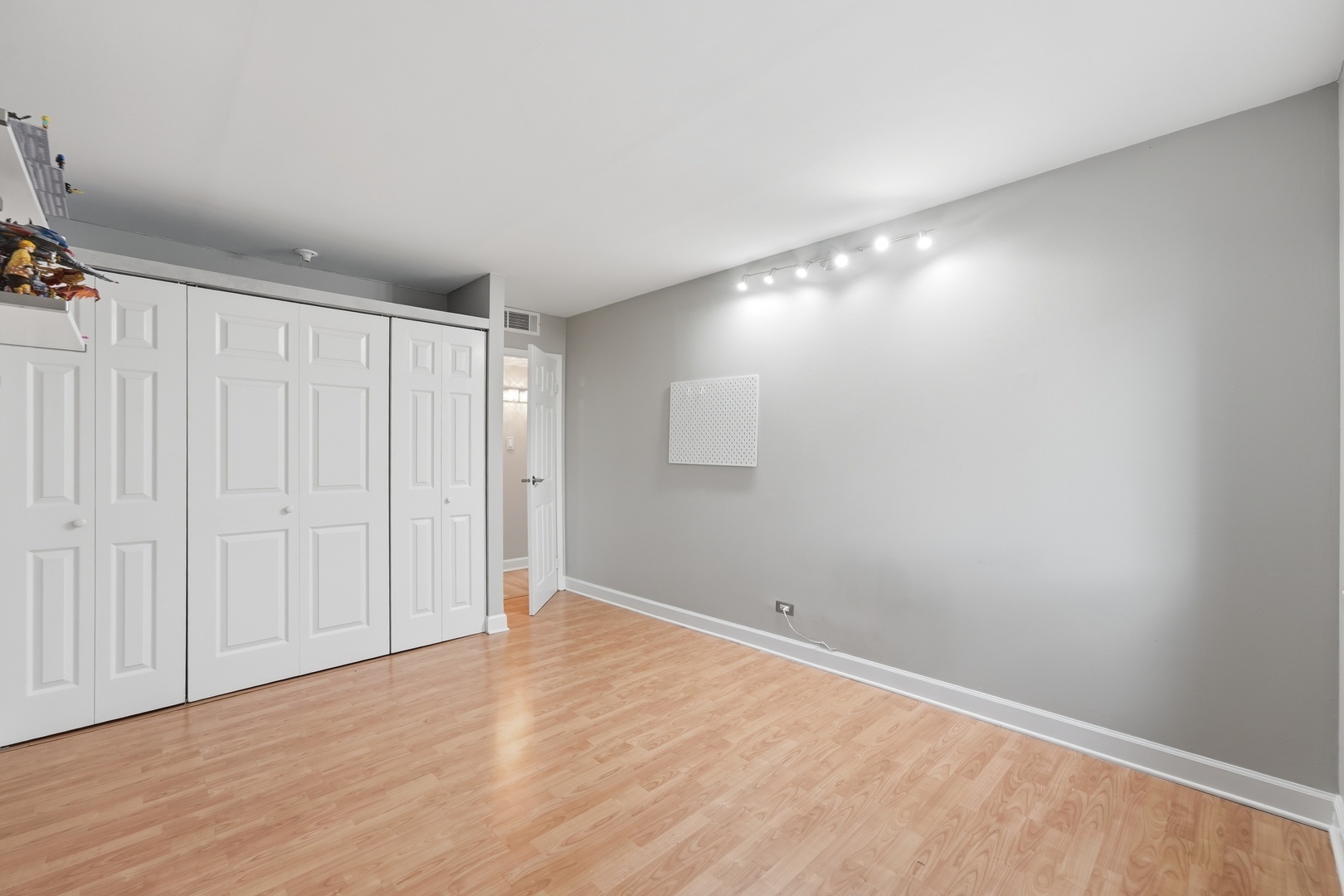 220 S Roselle Road 321 Property Photo 17