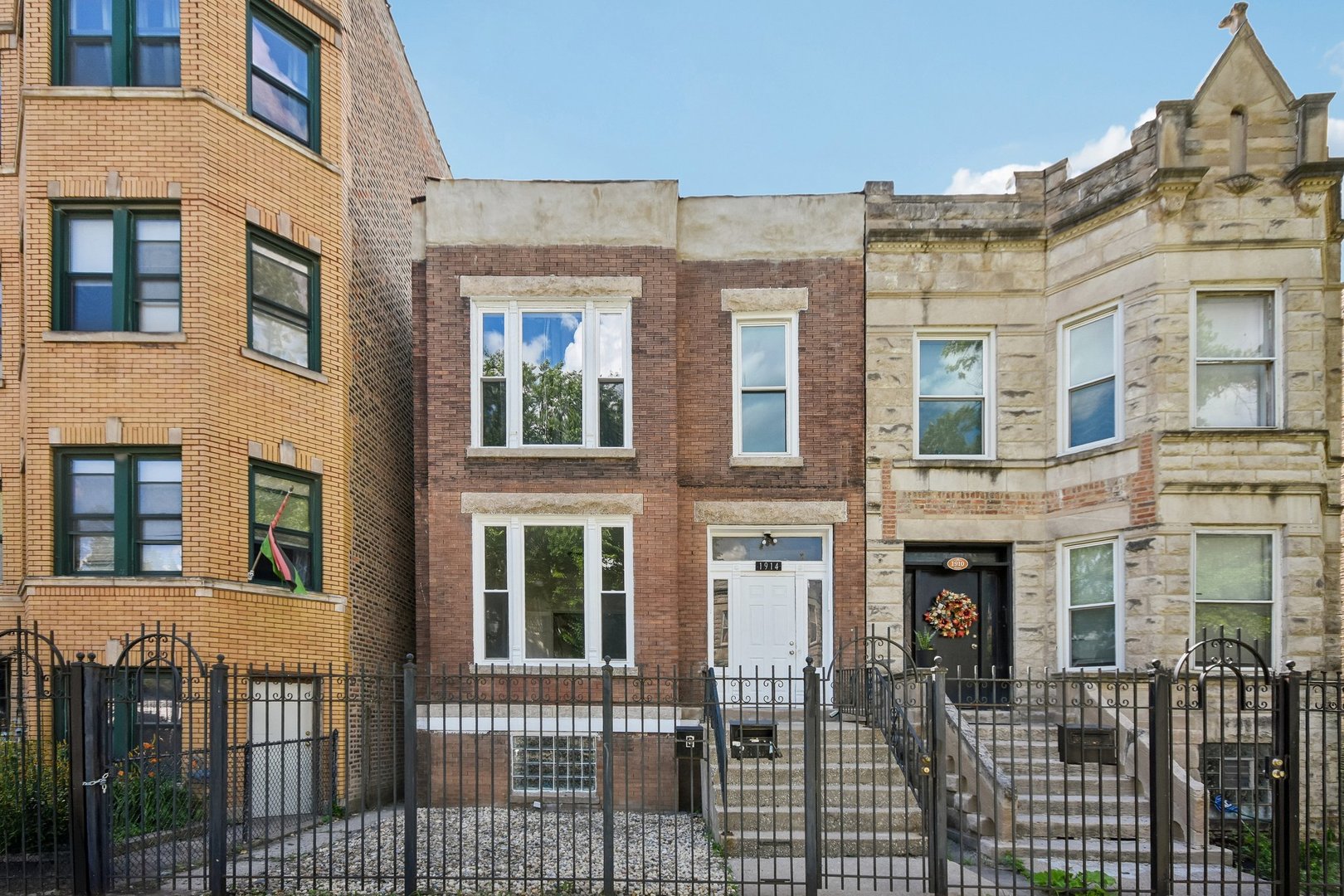 1914 S Hamlin Avenue