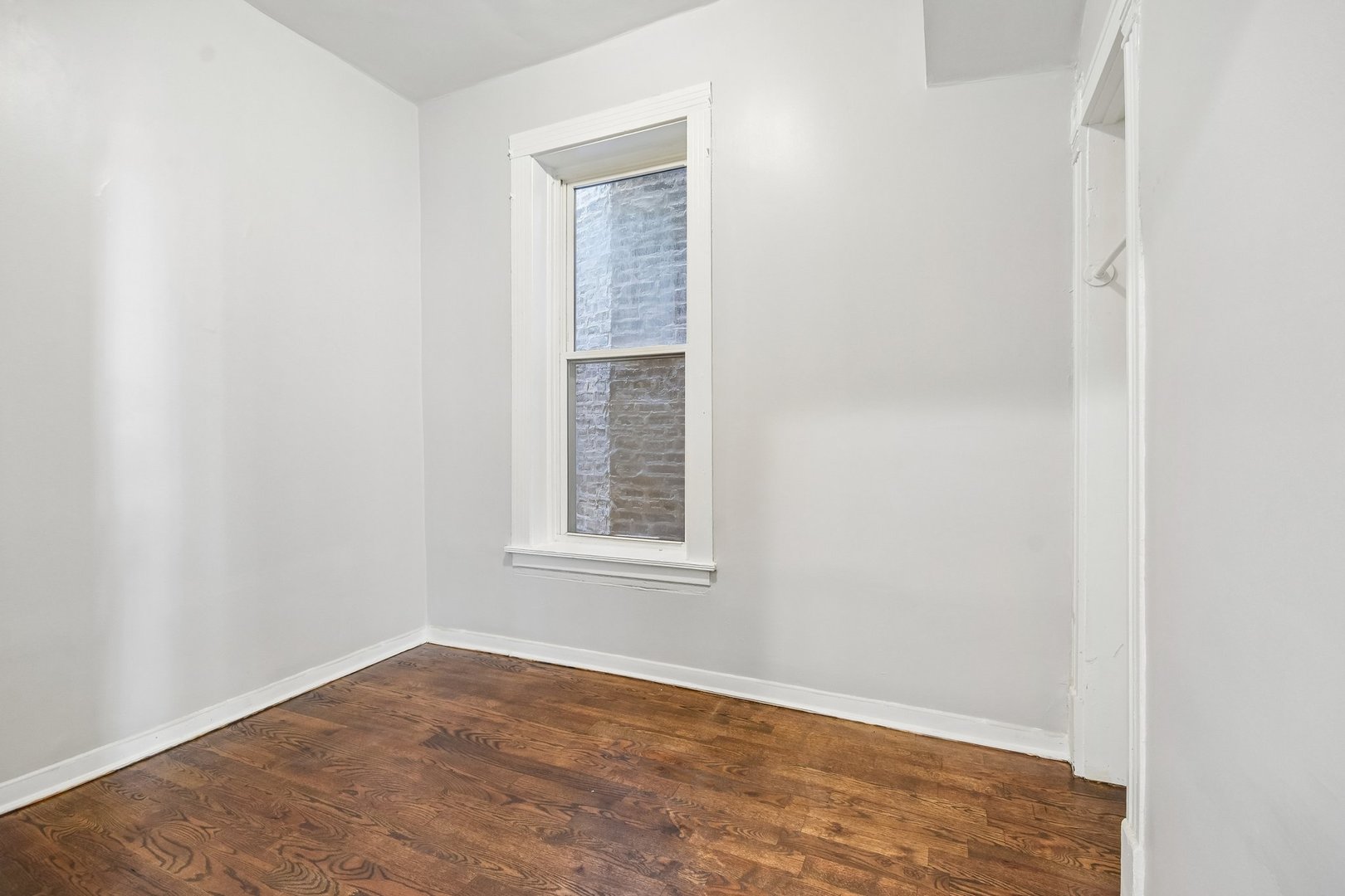 1914 S Hamlin Avenue Property Photo 9