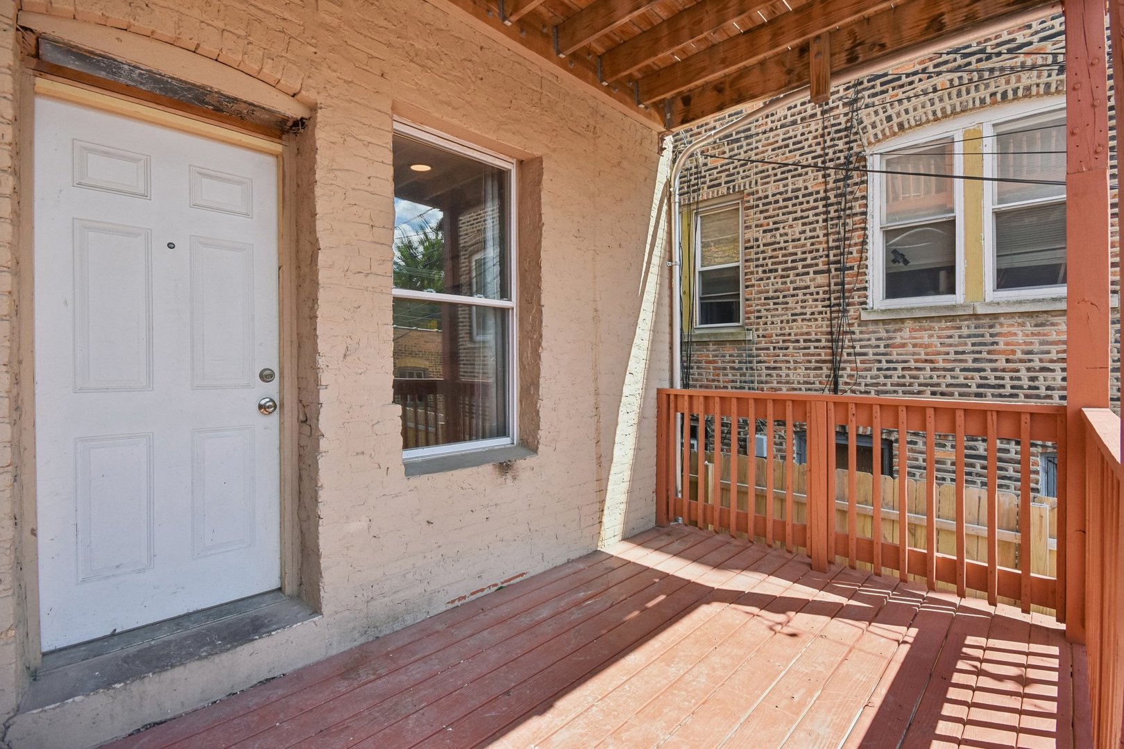 1914 S Hamlin Avenue Property Photo 12