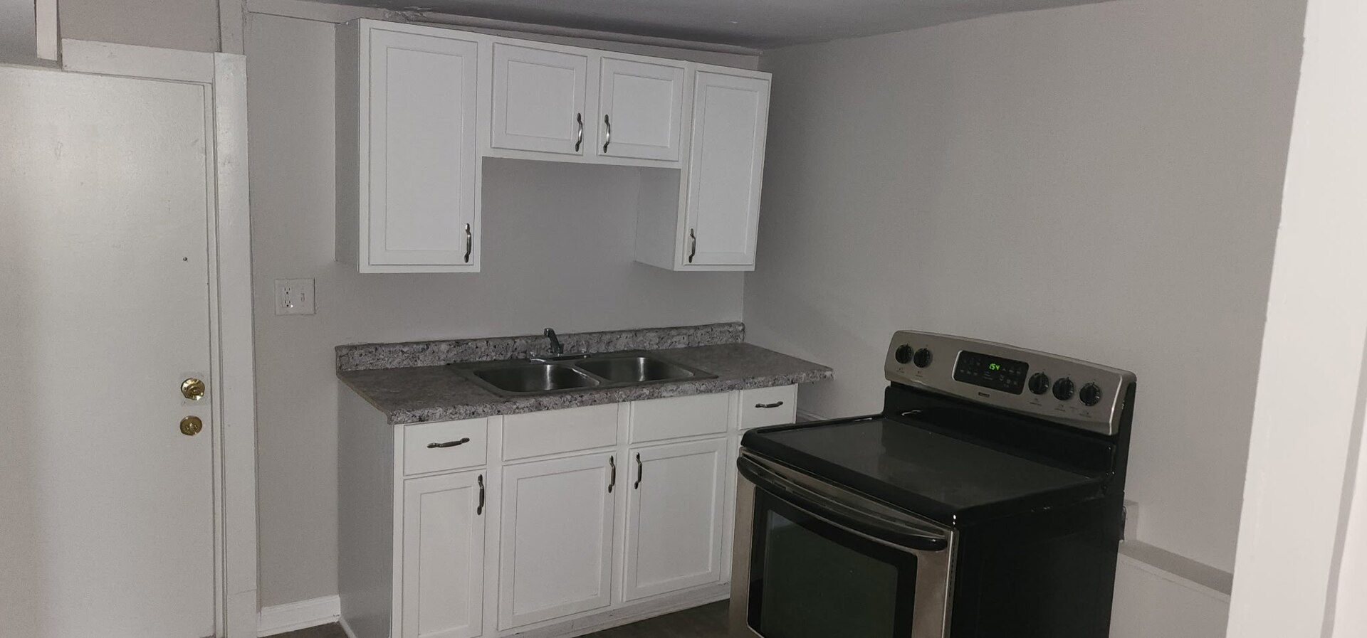 1914 S Hamlin Avenue Property Photo 28