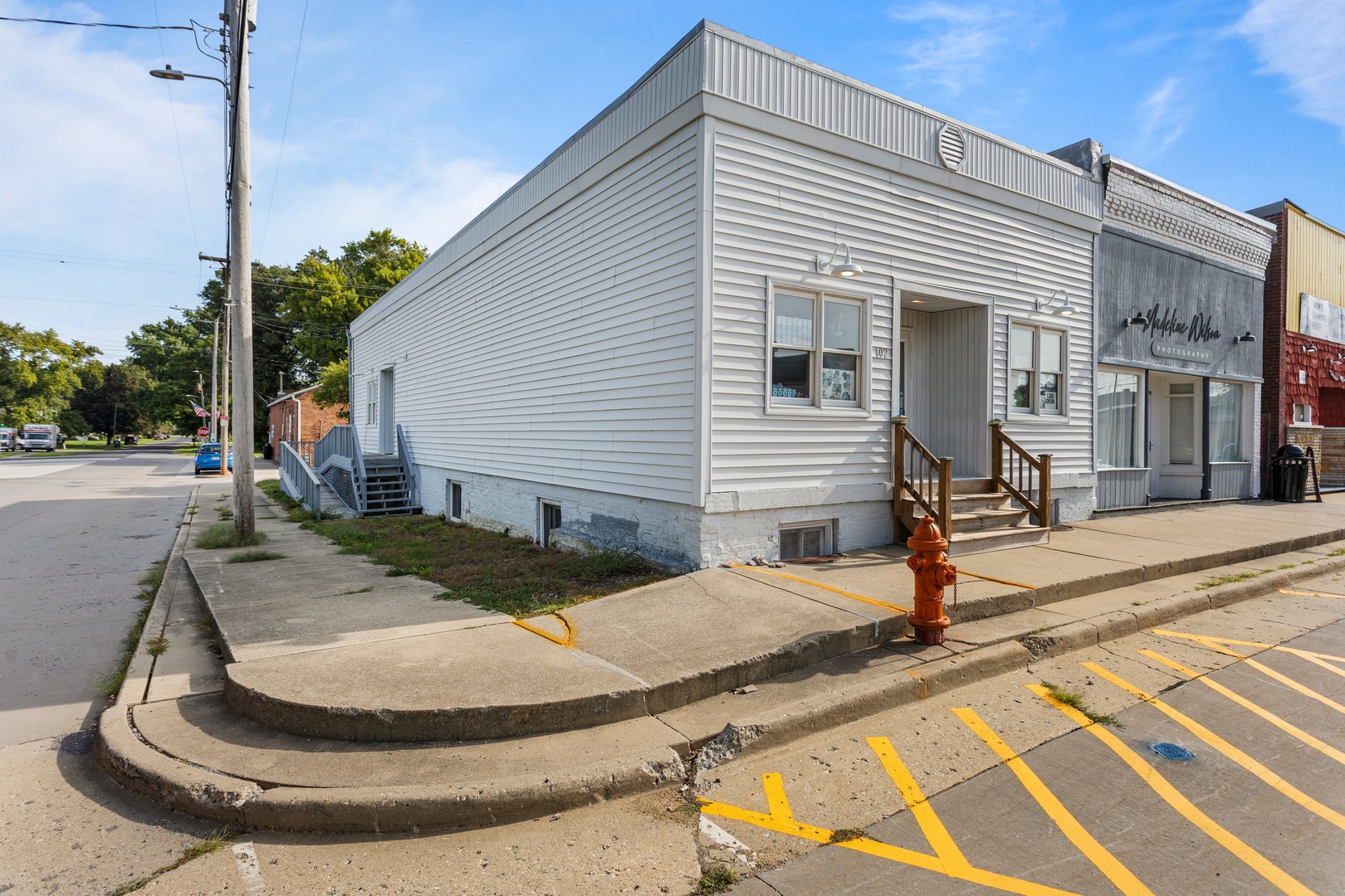 102 E Main Street Property Photo 3