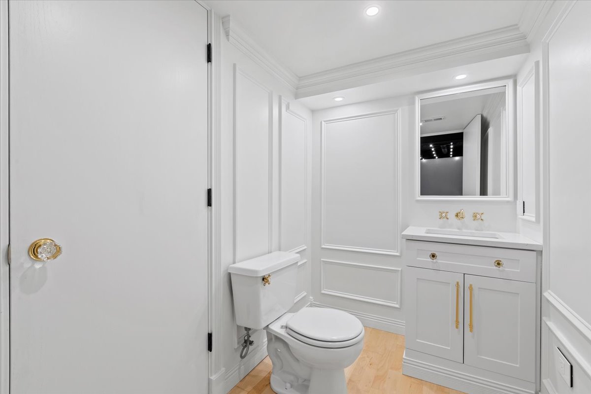 1004 Golden Avenue Property Photo 31