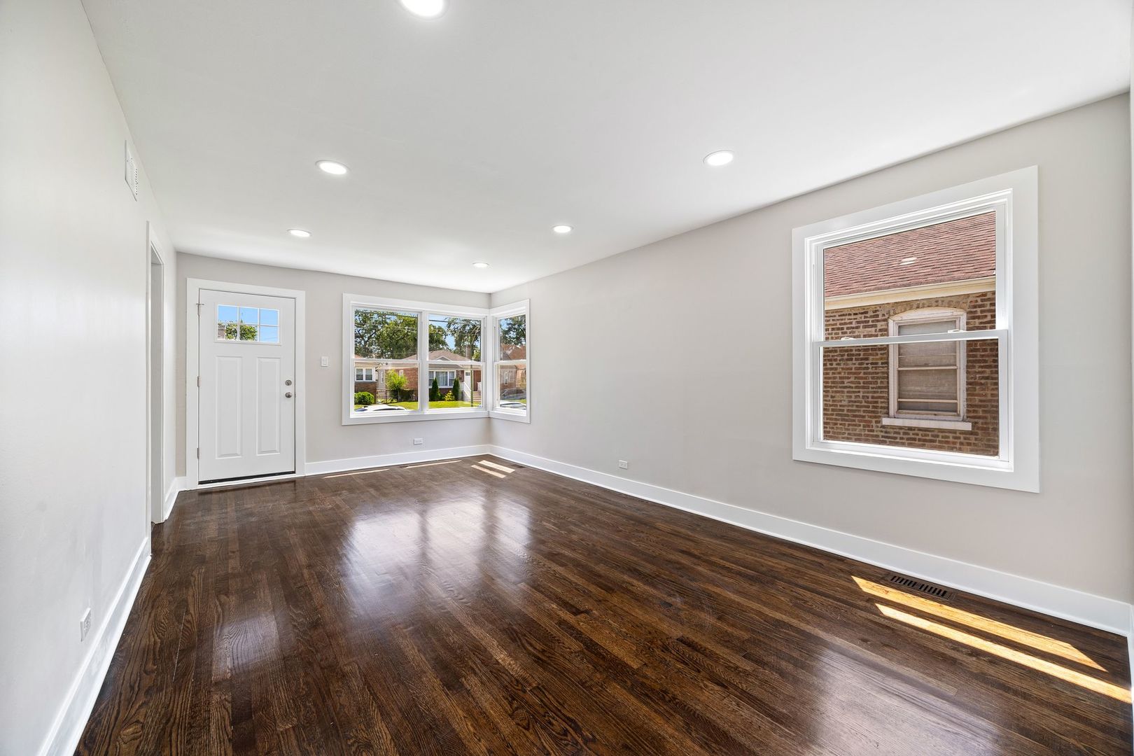 12742 S Parnell Avenue Property Photo 3
