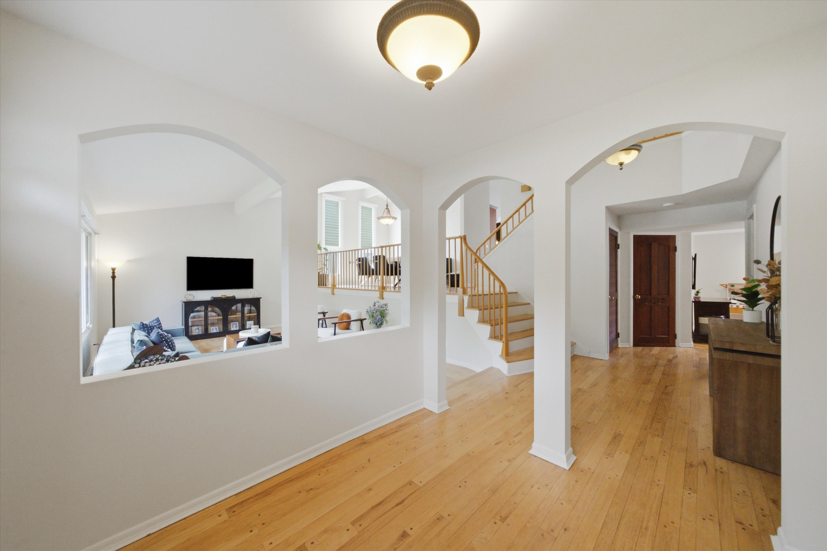 1752 Mccraren Road Property Photo 2