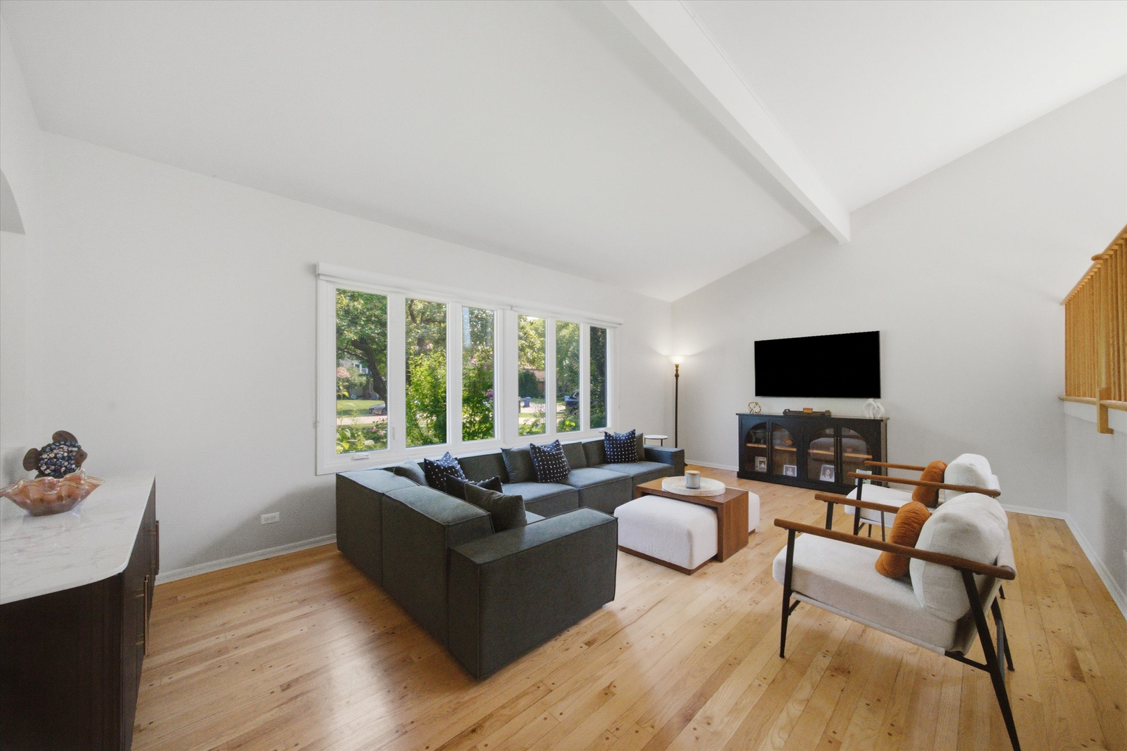 1752 Mccraren Road Property Photo 3