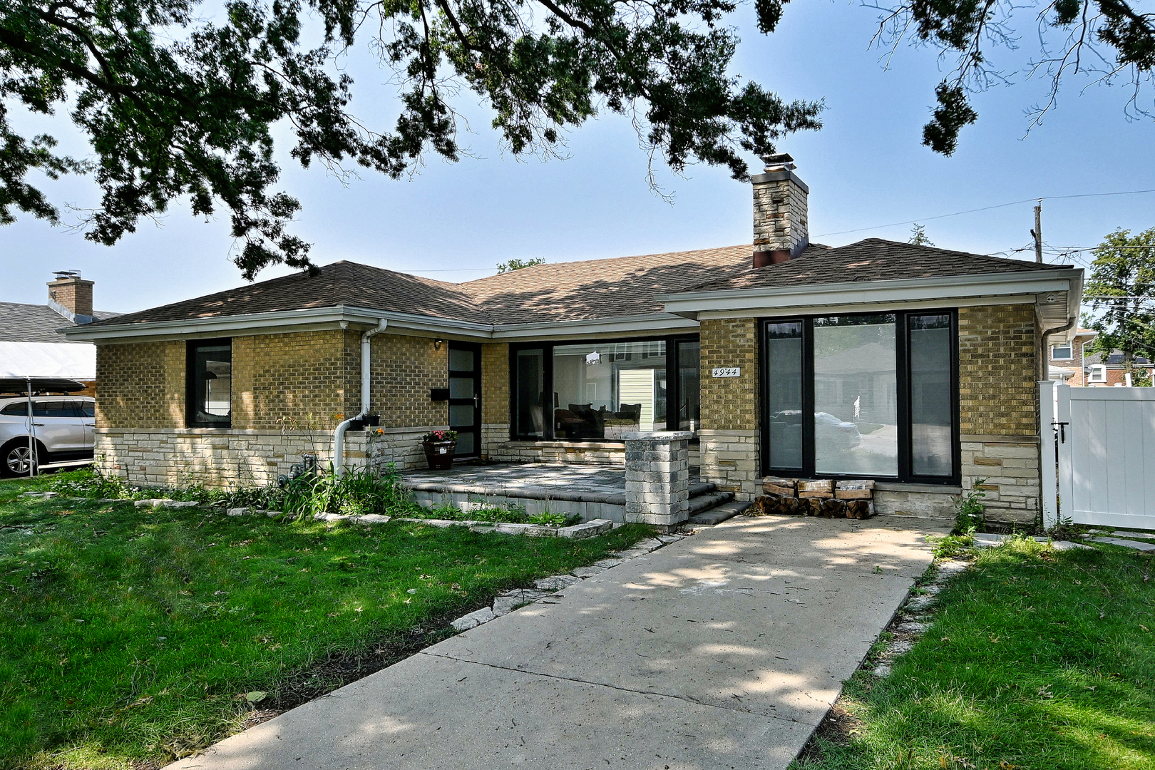 4944 Jarvis Avenue Property Photo 3