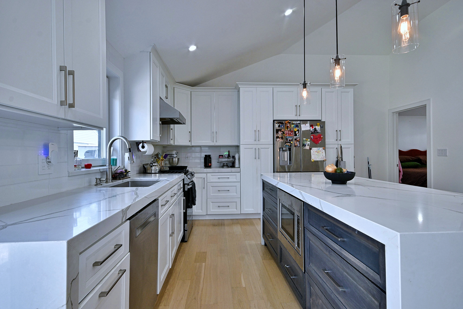 4944 Jarvis Avenue Property Photo 8