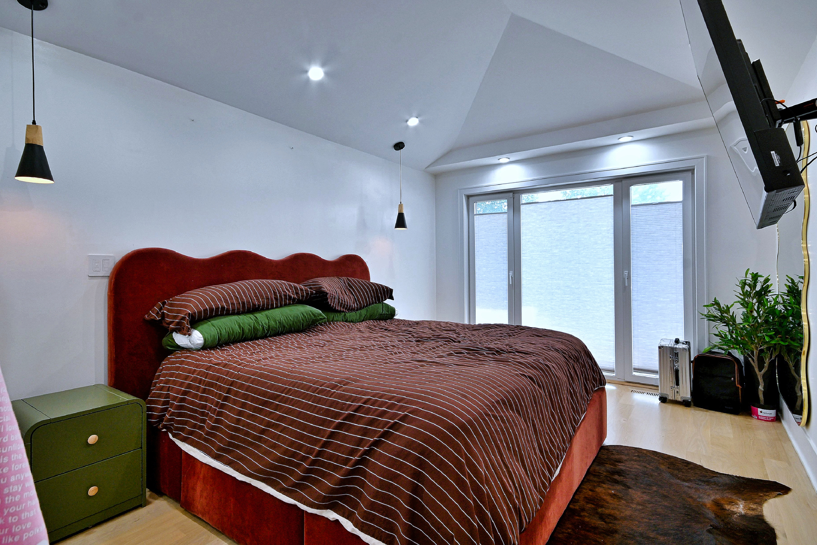 4944 Jarvis Avenue Property Photo 12
