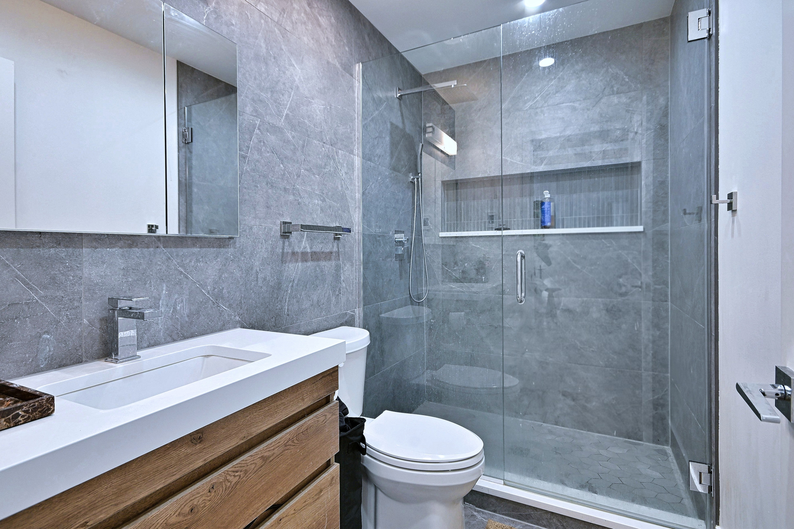 4944 Jarvis Avenue Property Photo 23