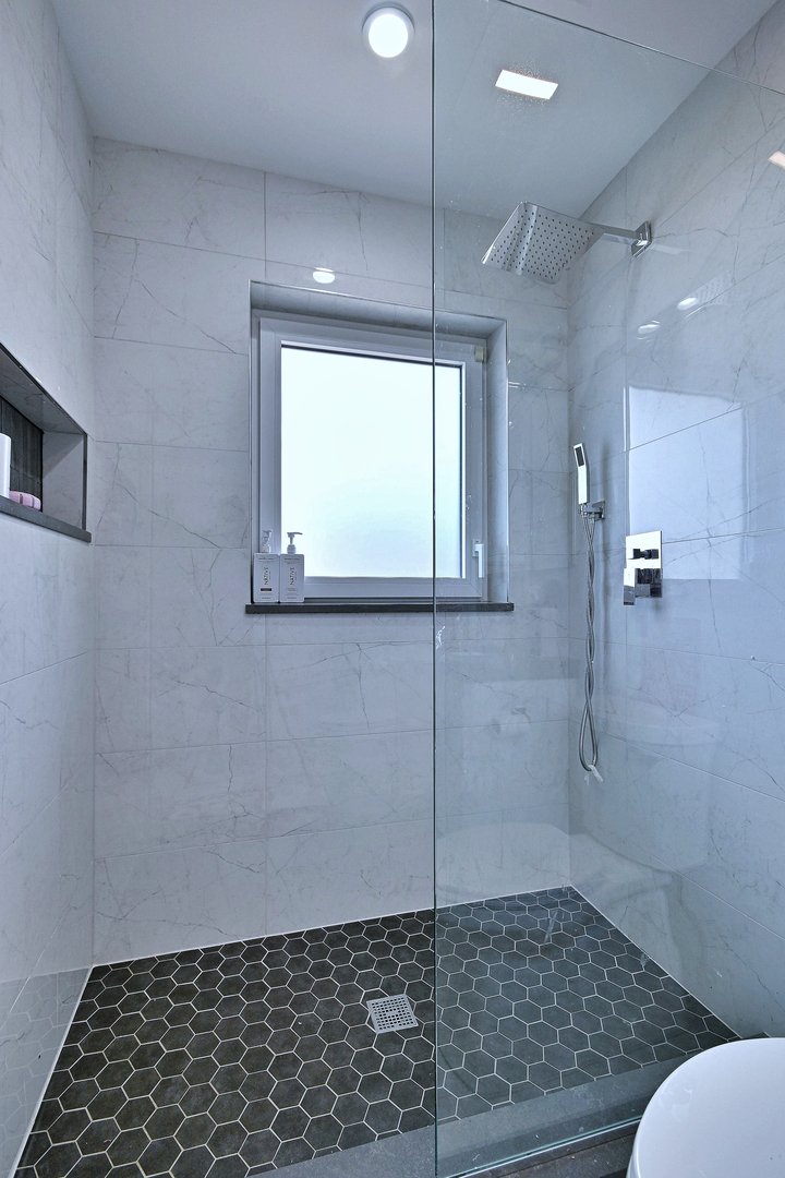 4944 Jarvis Avenue Property Photo 24