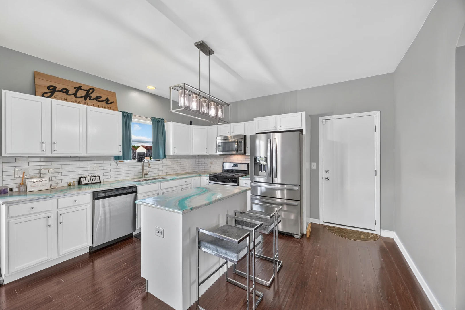 594 Camellia Avenue Property Photo 23