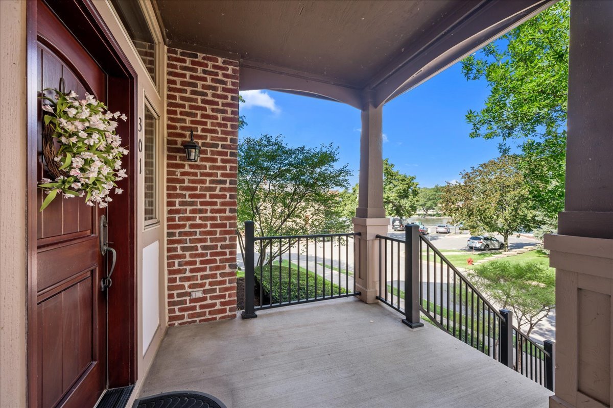 301 Brownstone Drive Property Photo 2