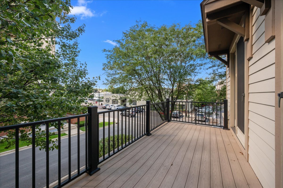 301 Brownstone Drive Property Photo 15