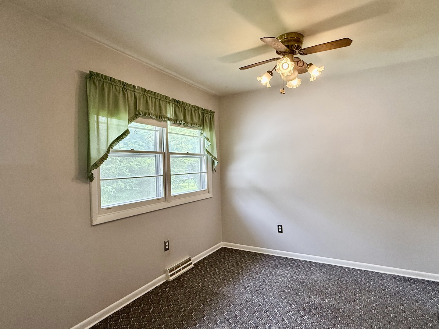 2327 13th Street Property Photo 8
