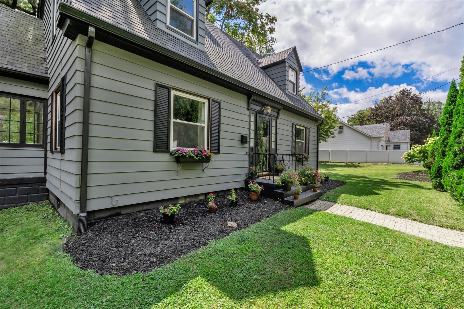 110 14th Avenue Property Photo 4