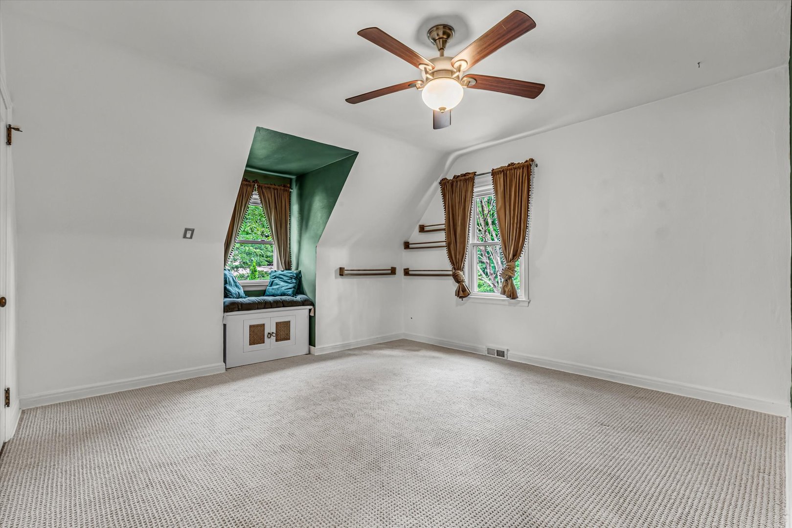 110 14th Avenue Property Photo 38