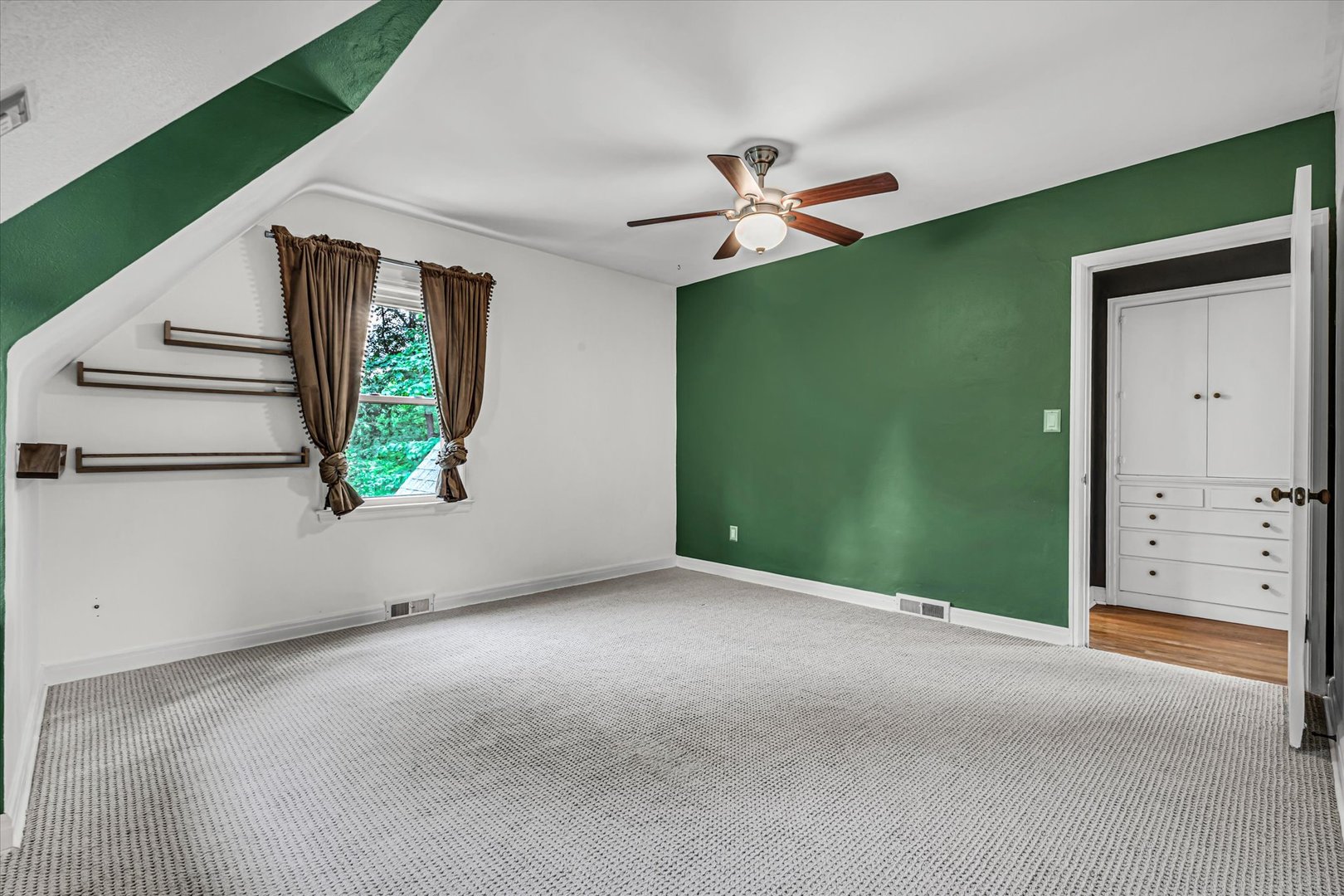 110 14th Avenue Property Photo 39