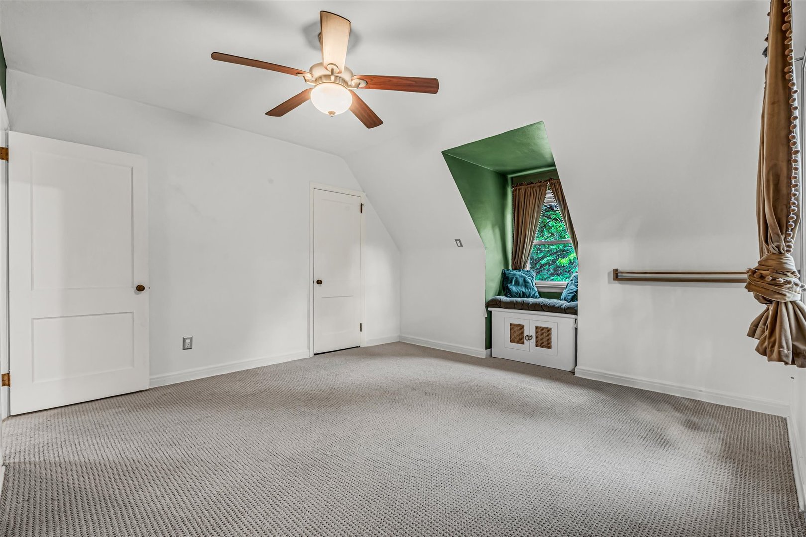 110 14th Avenue Property Photo 40